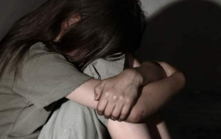 Ηράκλειο: Προφυλακιστέος ο 23χρονος για την κακοποίηση της κόρης της συντρόφου του