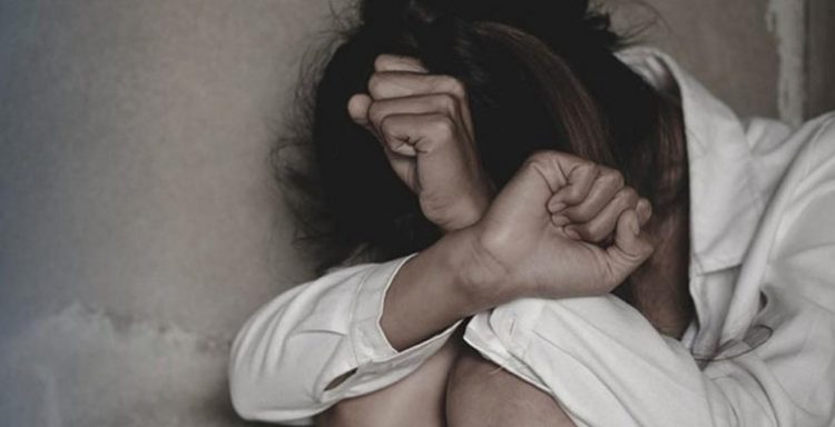 Ηλεία: Την χτύπησε, την βίασε και την κρατούσε κλειδωμένη στο σπίτι