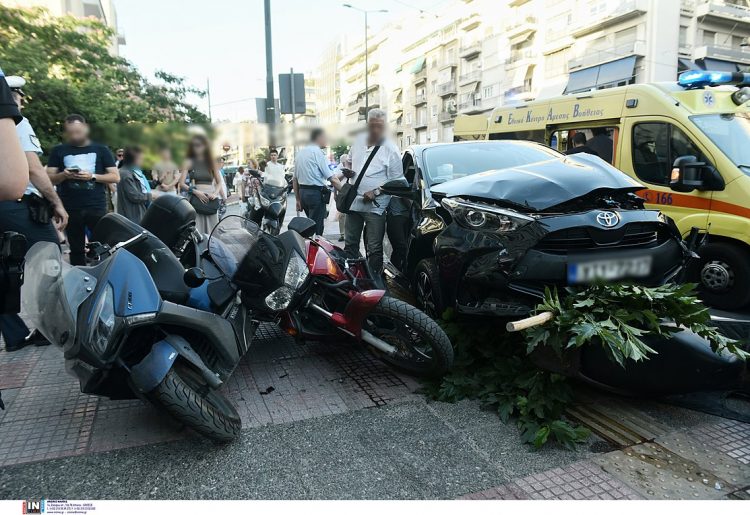Αμπελόκηποι: Τροχαίο στη Λεωφόρο Κηφισίας – Στο νοσοκομείο δύο άτομα