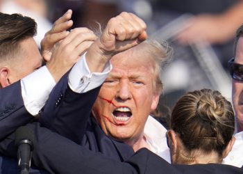 Τραμπ: «Θα έπρεπε να είμαι νεκρός» – Η πρώτη του συνέντευξη μετά την απόπειρα δολοφονίας