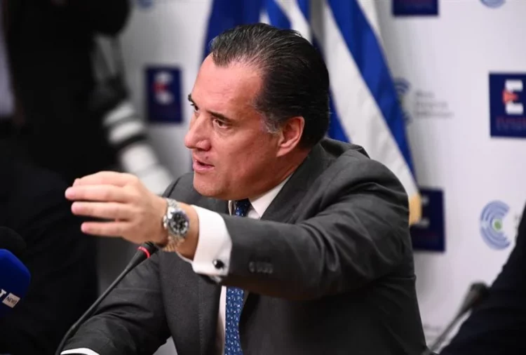 Στα άκρα η κόντρα Γεωργιάδη και ιδιωτών γιατρών: Οι απειλές για διακοπή συμβάσεων με ΕΟΠΥΥ και οι επόμενες κινήσεις