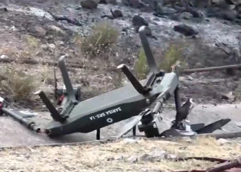 Φωτιά στα Γλυκά Νερά: Τέσσερις προσαγωγές – Εξετάζεται αν ξέσπασε μετά από πτώση drone