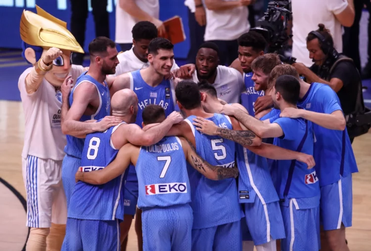 Οι παίκτες της Εθνικής ζήτησαν να παρελάσουν δίπλα στον Αντετοκούνμπο στην τελετή έναρξης