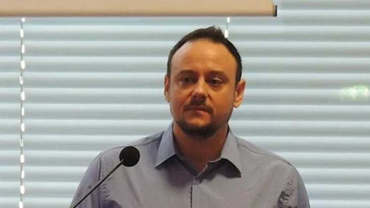 Μαγιορκίνης: Αυξημένη η μεταδοτικότητα του νέου στελέχους του κορωνοϊού