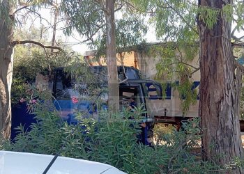 Σύγκρουση τουριστικού λεωφορείου με φορτηγό στην Κέρκυρα: Ενας νεκρός και δύο τραυματίες