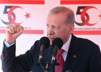 Κύπρος: Προκλητική φιέστα Ερντογάν στα Κατεχόμενα – Στη Λευκωσία ο Μητσοτάκης για τα 50 χρόνια από την εισβολή