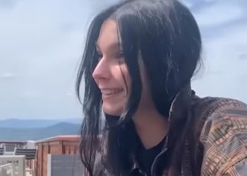 Αρκούδα κατασπάραξε 19χρονη