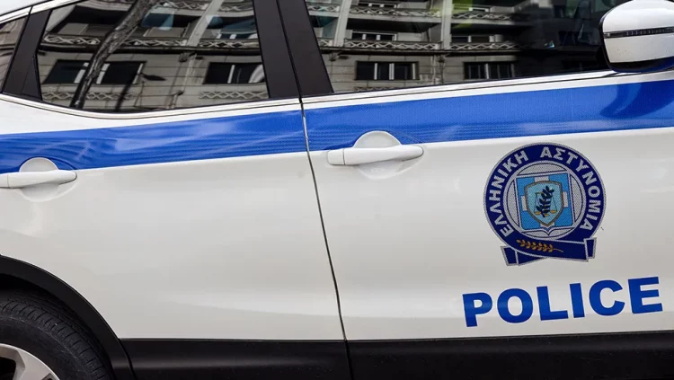 Εξαρθρώθηκε οργάνωση που εκβίαζε ιδιοκτήτες καταστημάτων στην Αθήνα -μέλη της δημοτικοί υπάλληλοι