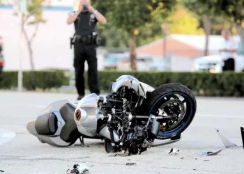 Σοβαρό τροχαίο στο Κουτσουνάρι Ιεράπετρας – 35χρονος δικυκλιστής τραυματίστηκε σοβαρά στο κεφάλι