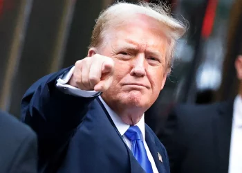 Πολιτική νίκη για τον Τραμπ η απόφαση του Ανώτατου Δικαστηρίου – Δεν επιτρέπεται να διωχθεί ποινικά