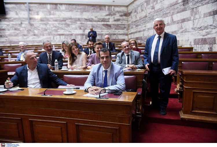 Υποκλοπές: Απορρίφθηκε το αίτημα της αντιπολίτευσης να κληθούν οι εισαγγελικοί λειτουργοί