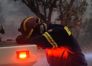 Δραματική η κατάσταση από την φωτιά στην Αττική – Αναλυτικά η εξέλιξη της φωτιάς από της 14:00 μέχρι τώρα
