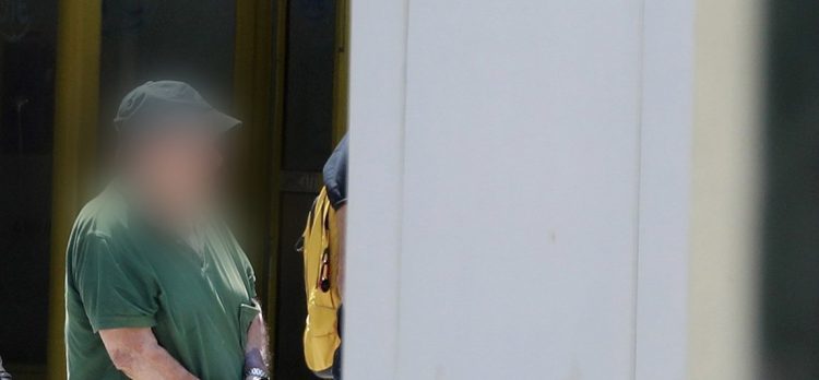 Προφυλακίστηκε ο 80χρονος που κατηγορείται ότι έβαλε τέσσερις φωτιές στα Γλυκά Νερά