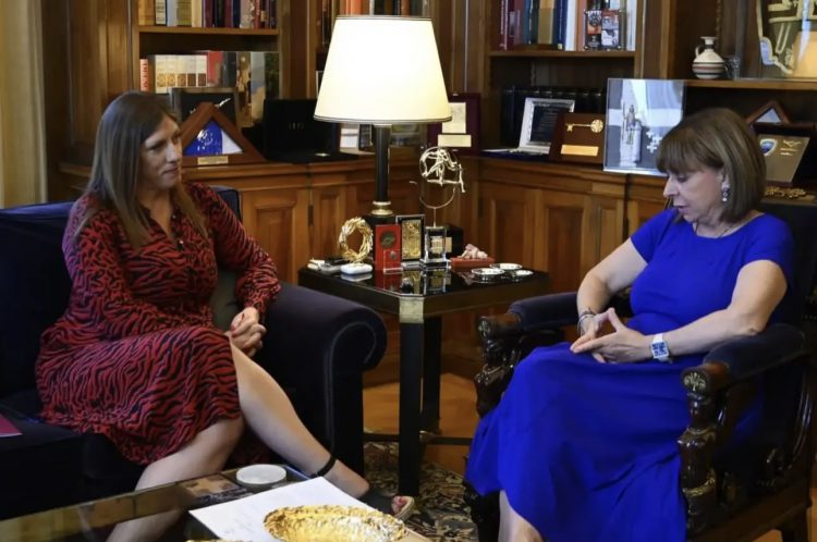 Ζωή Κωνσταντοπούλου στην ΠτΔ Κατερίνα Σακελλαροπούλου: Είναι στις αρμοδιότητές σας η σύγκληση του Συμβουλίου Πολιτικών Αρχηγών και είναι ζωτικής σημασίας για την Δημοκρατία, ανεξαρτήτως του εάν η Κυβέρνηση θα συναινέσει ή αν θα αρνηθεί (video)