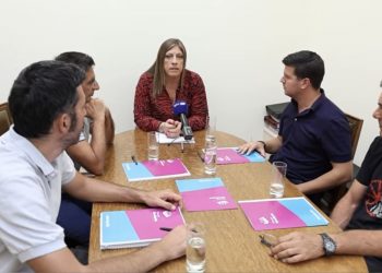 Ζωή Κωνσταντοπούλου για τις «Ελεύθερες Παραλίες» στον Σαρωνικό: «Διαφυλάσσουμε σήμερα αυτά που ανήκουν στα παιδιά που τώρα παίζουν στην παραλία και σε εκείνα που ακόμα δεν έχουν γεννηθεί» (video)
