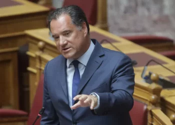 Μήνυμα πολίτη στον Αδ. Γεωργιάδη από τη Γερμανία για το ΕΣΥ: Η Ελλάδα έχει το μεγαλύτερο κοινωνικό κράτος