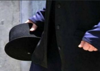 Αργυρούπολη: Μεθυσμένος ιερέας έπεσε πάνω σε 5 αυτοκίνητα