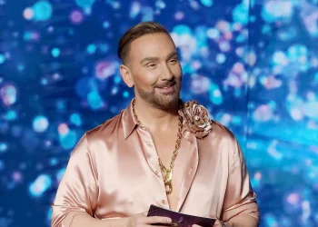 Με τα χέρια δεμένα ο Νίκος Κοκλώνης