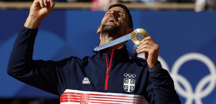 Ολυμπιακοί Αγώνες 2024 / O Τζόκοβιτς πήρε το χρυσό μετάλλιο που του έλειπε και ξέσπασε σε κλάματα