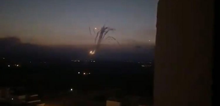 Μέση Ανατολή / Επικίνδυνη ανάφλεξη – Επίθεση της Χεζμπολάχ στο Ισραήλ και απάντηση με βομβαρδισμούς