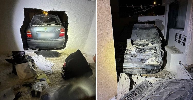 Σαντορίνη: Τους καταδίωκαν αστυνομικοί και οι διαρρήκτες γκρέμισαν με το ΙΧ εξωτερικό τοίχο σπιτιού