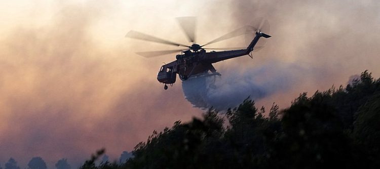 Μάχη της Πυροσβεστικής με τις φλόγες: Πού υπάρχουν ενεργά πύρινα μέτωπα