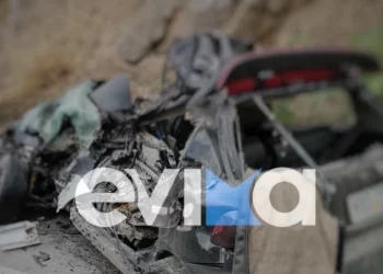 Tροχαίο στην Εύβοια: Δύο νεκροί και δύο τραυματίες έπειτα από σύγκρουση ΙΧ με φορτηγό