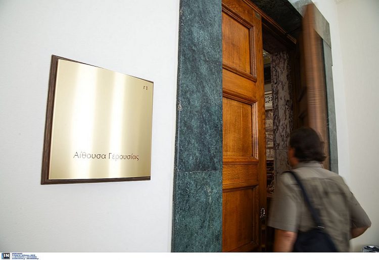 ΣΥΡΙΖΑ: Επεισόδιο στη Βουλή για το γραφείο του αρχηγού της αξιωματικής αντιπολίτευσης