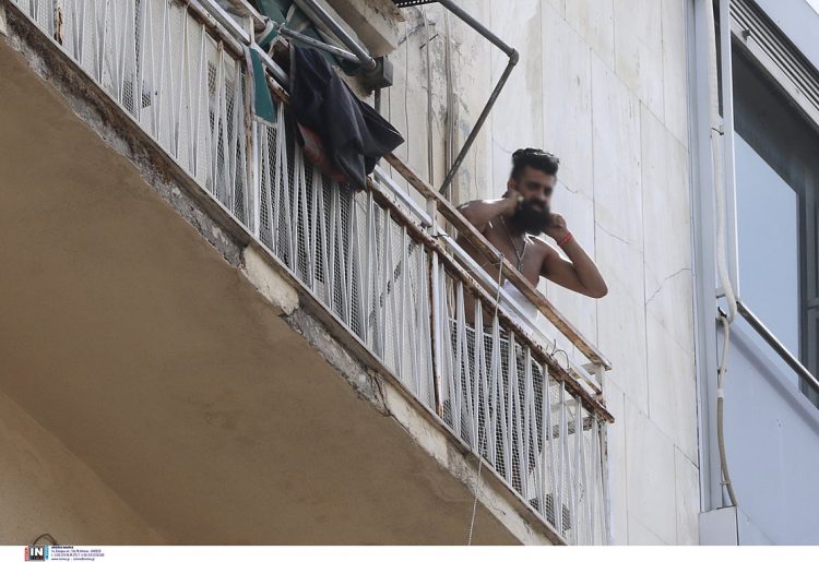 Αχαρνών: Συνελήφθη ο άνδρας που απειλούσε ότι θα αυτοκτονήσει