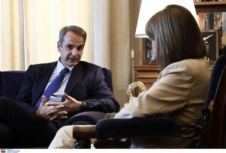 Μητσοτάκης: Πιλοτικά στα σχολεία locker για τα κινητά