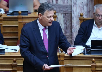 Ο Σκυλακάκης παραδέχτηκε την αδυναμία της κυβέρνησης να περιφρουρήσει την πόντιση του καλωδίου Κρήτης – Κύπρου!