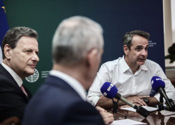 Αυξήσεις και στο νερό με σφραγίδα Μητσοτάκη, δια στόματος Σκυλακάκη: Διαφορετικές τιμές ανά περιοχή και κλιμακωτή χρέωση