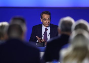 Σχολικά είδη και ρεύμα γονατίζουν τα νοικοκυριά – Στον κόσμο της η κυβέρνηση, πανηγυρίζει για δήθεν μειώσεις