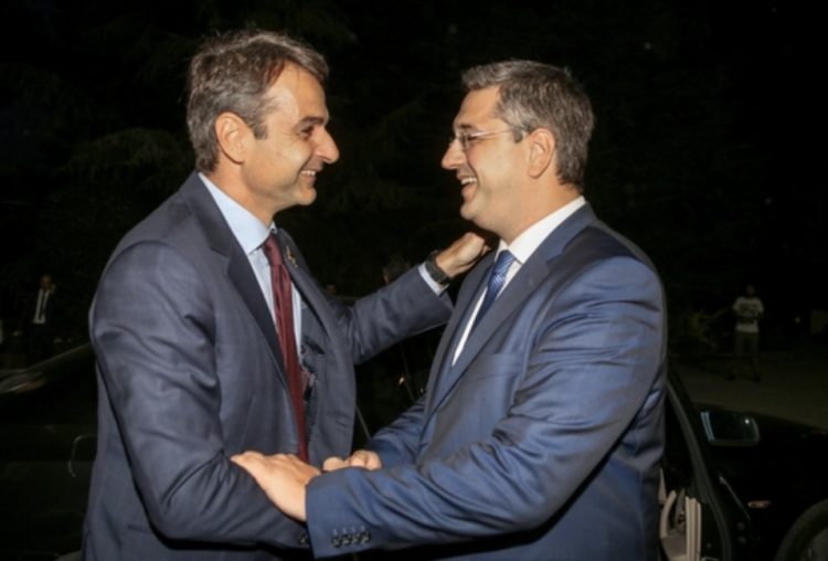 Ζωή Κωνσταντοπούλου: Ο ελεγχόμενος Κ. Μητσοτάκης ελέγχει τον ελεγκτή Επίτροπο Μεταφορών, Απ. Τζιτζικώστα που έχει στο χαρτοφυλάκιό του και την έρευνα της ΕΕ για το έγκλημα των Τεμπών