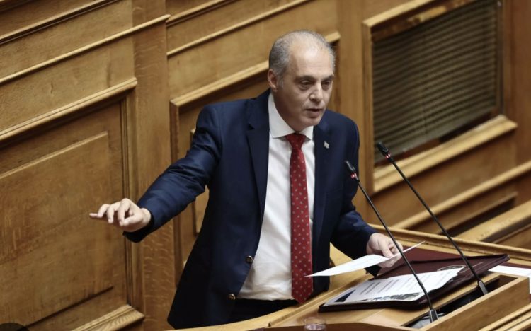 Κυριάκος Βελόπουλος: Να επαναφέρουμε τις χριστιανικές αξίες και την Αγωγή του Πολίτη στα σχολεία, για να βοηθήσουμε τα Ελληνόπουλα (video)
