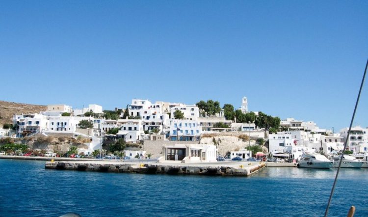 Μήλος: Εκπαιδευτικός αναγκάστηκε να κοιμάται… στο νηπιαγωγείο