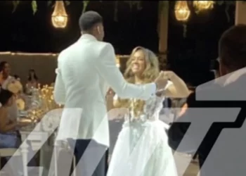 Γιάννης Αντετοκούνμπο: Η εικόνα από τον πρώτο του χορό με την Μαράια στον γάμο