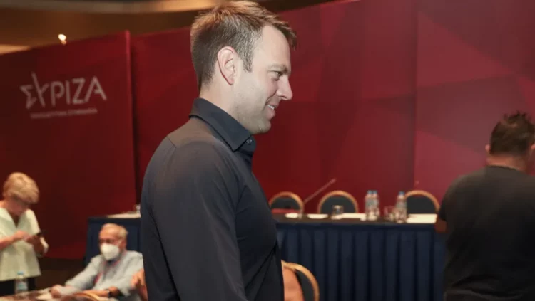 Πέρασε η πρόταση μομφής κατά του Κασσελάκη