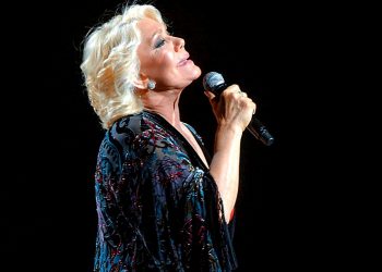 Ωρες αγωνίας για τη Μαρινέλλα – Νοσηλεύεται στη ΜΕΘ με σοβαρό αγγειακό εγκεφαλικό επεισόδιο