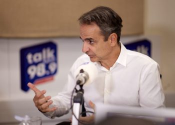 Παίζει με τις λέξεις ο Μητσοτάκης: Βάφτισε… αναπροσαρμογή τις αυξήσεις στους λογαριασμούς νερού