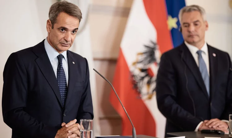 Οι μεταναστευτικές ροές αυξάνονται και ο Μητσοτάκης στη Βιέννη διεμήνυσε ότι φυλάμε τα ευρωπαϊκά σύνορα