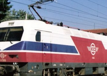 Λειβαδιά: Τρένο έσερνε γυναίκα που πιάστηκε στις πόρτες – Δύο συλλήψεις