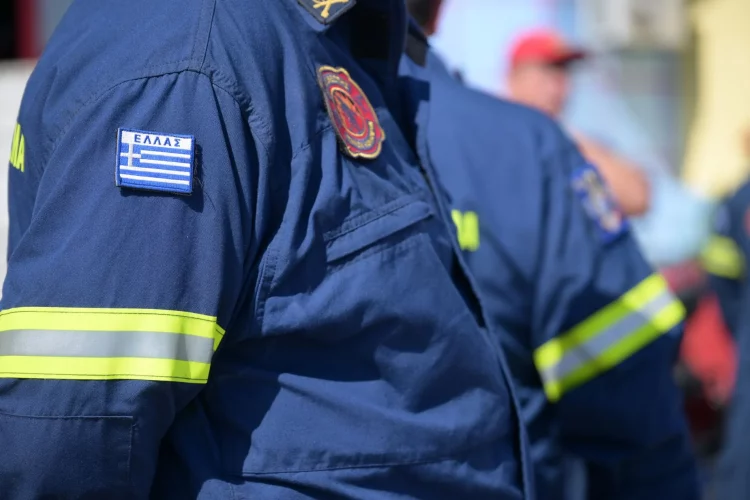 Πυροσβέστες: Προχωρούν σε μηνύσεις – Σοβαρές καταγγελίες για τις απάνθρωπες συνθήκες