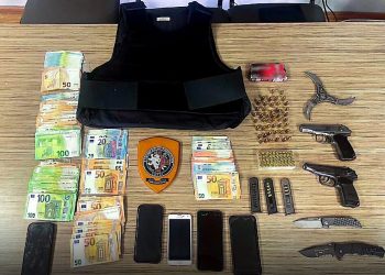 Σπείρα εκβίαζε καταστηματάρχες σε Μύκονο και Αττική – Ο «εγκέφαλος», ο… εισπράκτορας και η δράση τους