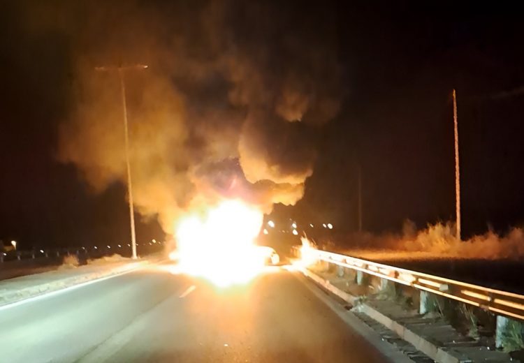 Νεκρός οδηγός σε τροχαίο έξω από τη Λάρισα τα ξημερώματα της Κυριακής