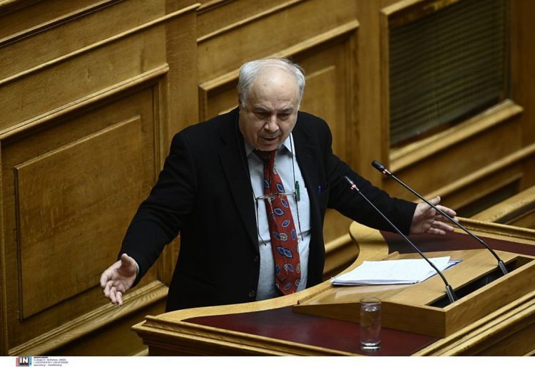 Θύμα πολιτικού bullying από τα όργανα του ΠΑΣΟΚ δηλώνει ο βουλευτής Παν. Παρασκευαΐδης