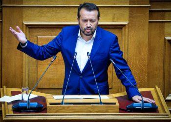 Παππάς στη Βουλή: «Αρχιερέας της συγκάλυψης των Τεμπών ο Μητσοτάκης» – Αποχώρησε ο πρωθυπουργός