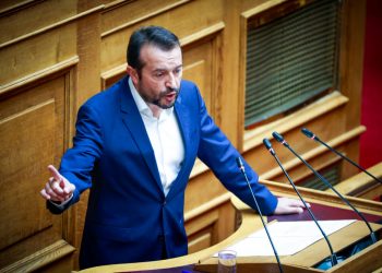 Παππάς: «Μόνο στον… αγιασμό εκπλήρωσε ο Μητσοτάκης τα κοινοβουλευτικά του καθήκοντα»