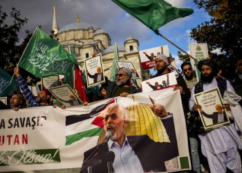 WSJ: Αραβες είχαν προτείνει στον Σινουάρ να να διαφύγει από τη Γάζα αλλά εκείνος αρνήθηκε