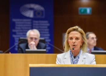 Κύρτσος: Η αποστολή της Βόζεμπεργκ είναι να θάψει σε ευρωπαϊκό επίπεδο το σκάνδαλο των Τεμπών